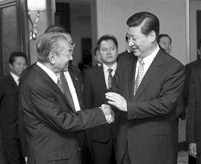 前高官讲述APEC:曾促江泽民与克林顿首次会见